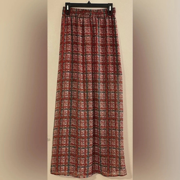 UMGEE NWOT Erin Dual Slit Maxi Skirt in‎ Red - Picture 2 of 7